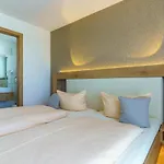 Rosenstein 3*
