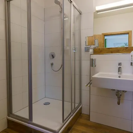 לינה וארוחת בוקר Rosenstein