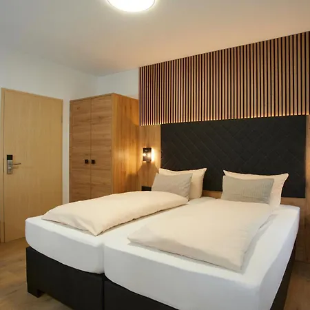 Rosenstein Couette-café 3*